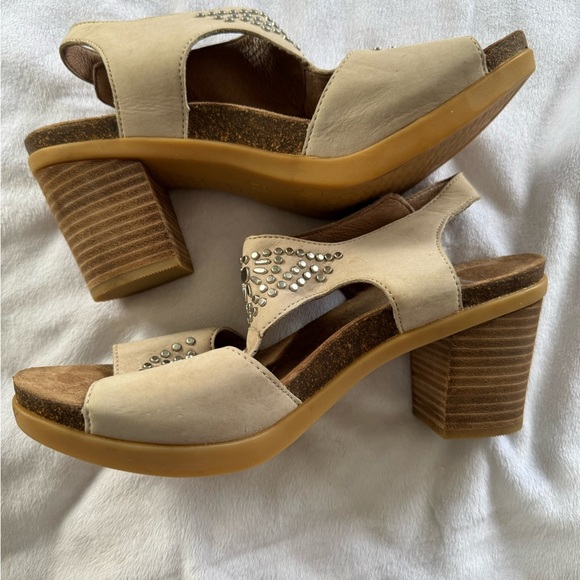 Dansko Deandra Studded Leather Block Heel Sandals in Tan Size 7.5 US/ 38 EU - Picture 5 of 12